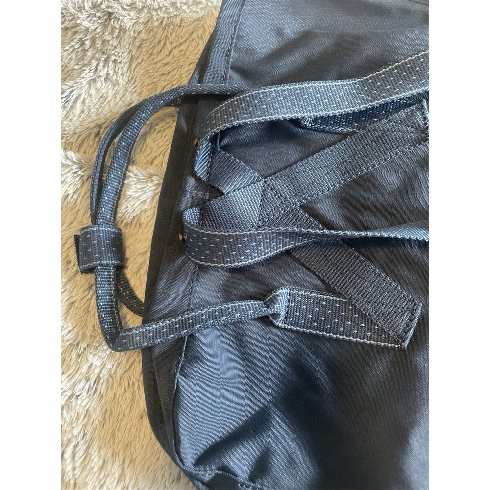 Fjallraven Kanken 17" Laptop Tech Backpack Navy Blue w/Polka Dots Day Pack NEW - Picture 6 of 8